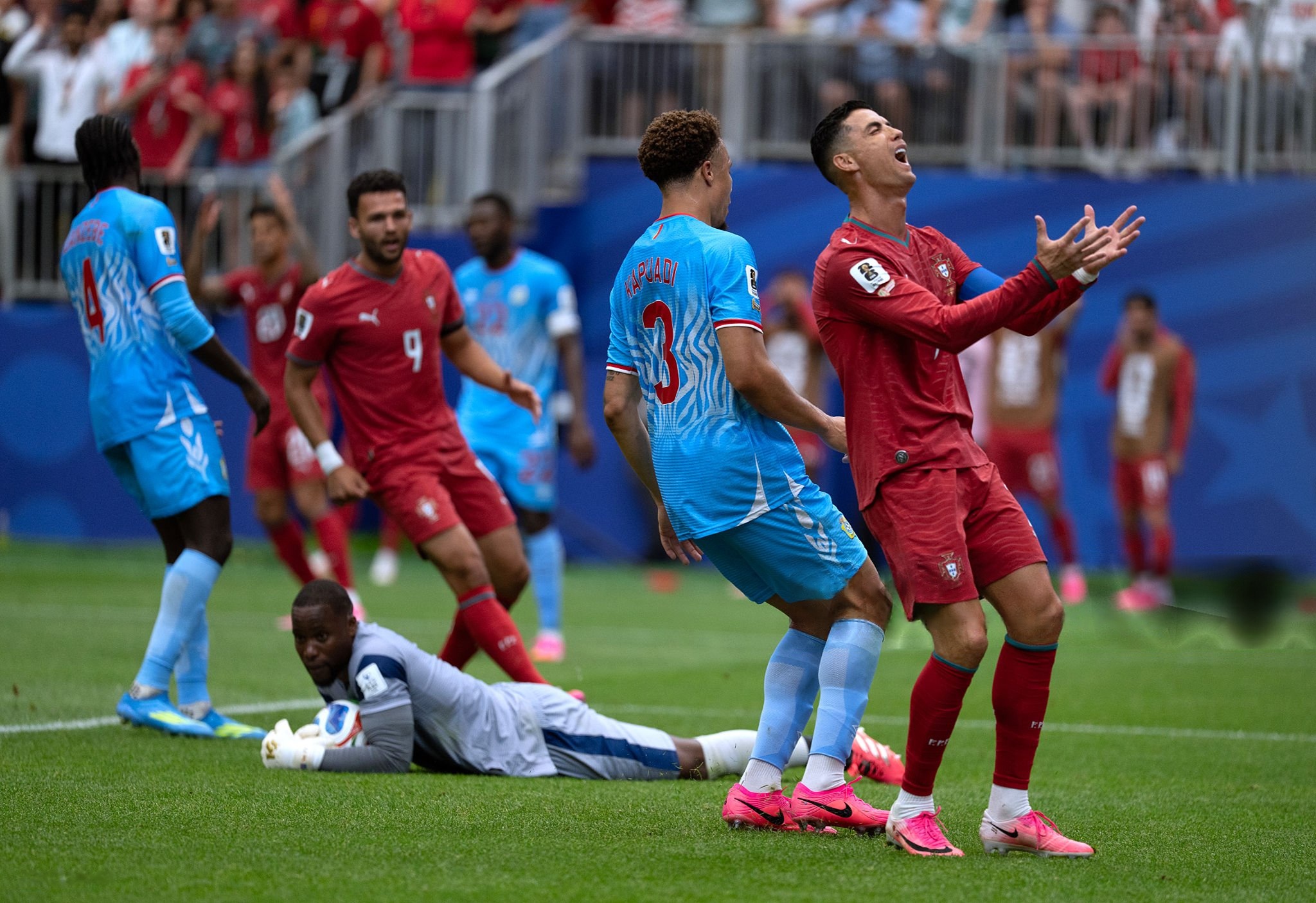 "The Team Needs to Score, Not You" — Thierry Henry Slams Ronaldo Following Portugal Draw with DR Congo - Image 1